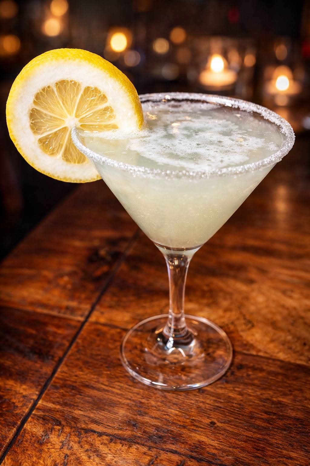 Margarita with a lemon wheel