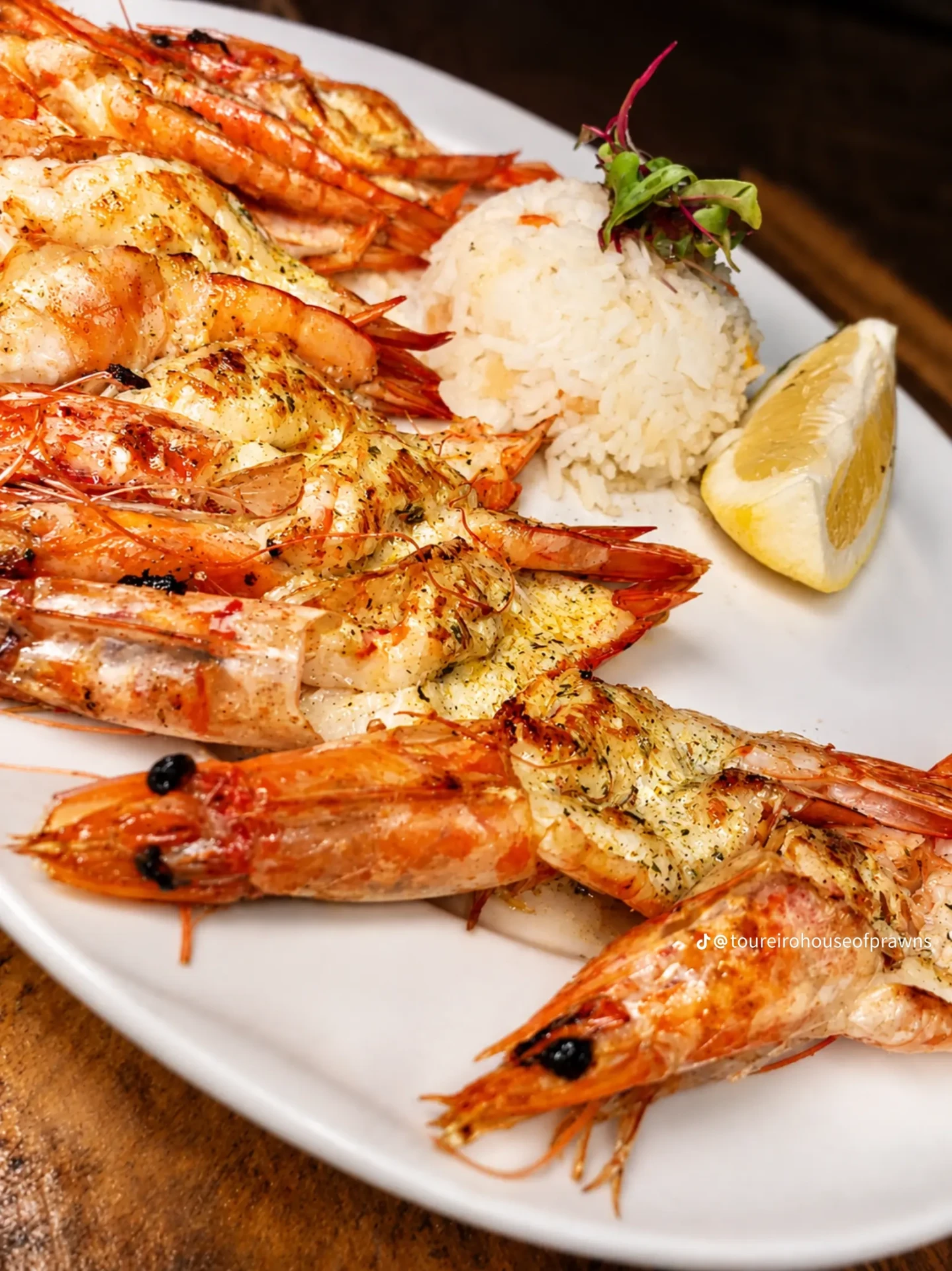 Grilled prawns with rice and lemon at Toureiro